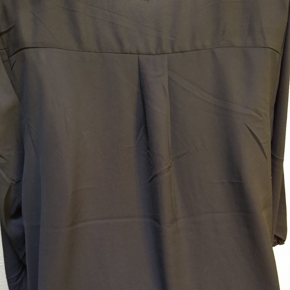 Avenue Black with Gold Zipper Tunic 3/4 sleeve Plus Size 26/28 - Picture 6 of 9